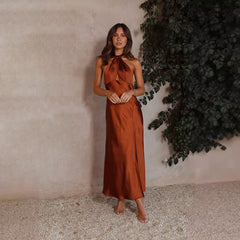 Sleeveless One-Line Off-The-Neck Slit Dress