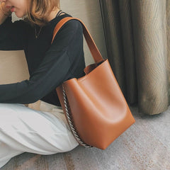 Fauro Chain Bucket Shoulder Bag