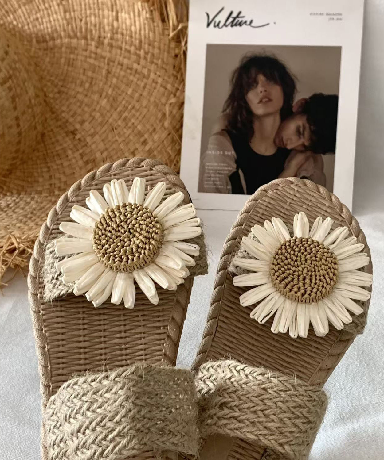 Handmade Grass Woven Flower Beach Slippers