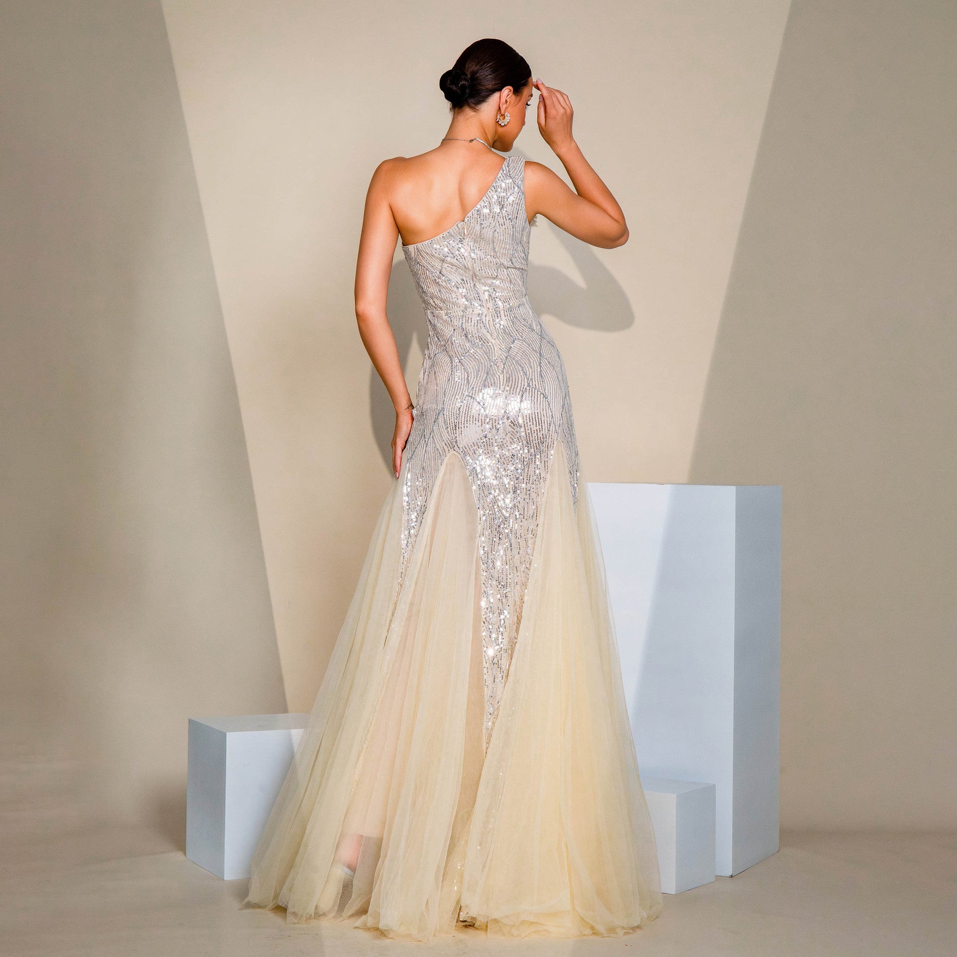 Slim Fit Hip-hugging Sequined Slit Banquet Evening Dress