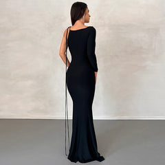 Meliora – Rückenfreies Maxikleid mit One-Shoulder-Träger in Schwarz 