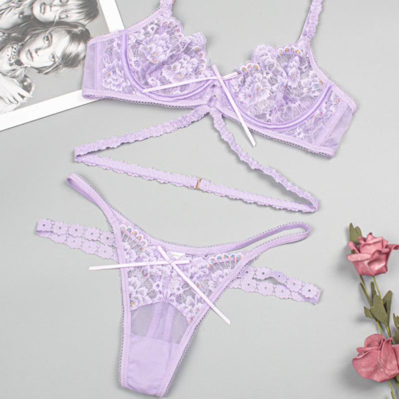 Dessous-Set mit Riemchen und floralem Muster aus transparenter Spitze