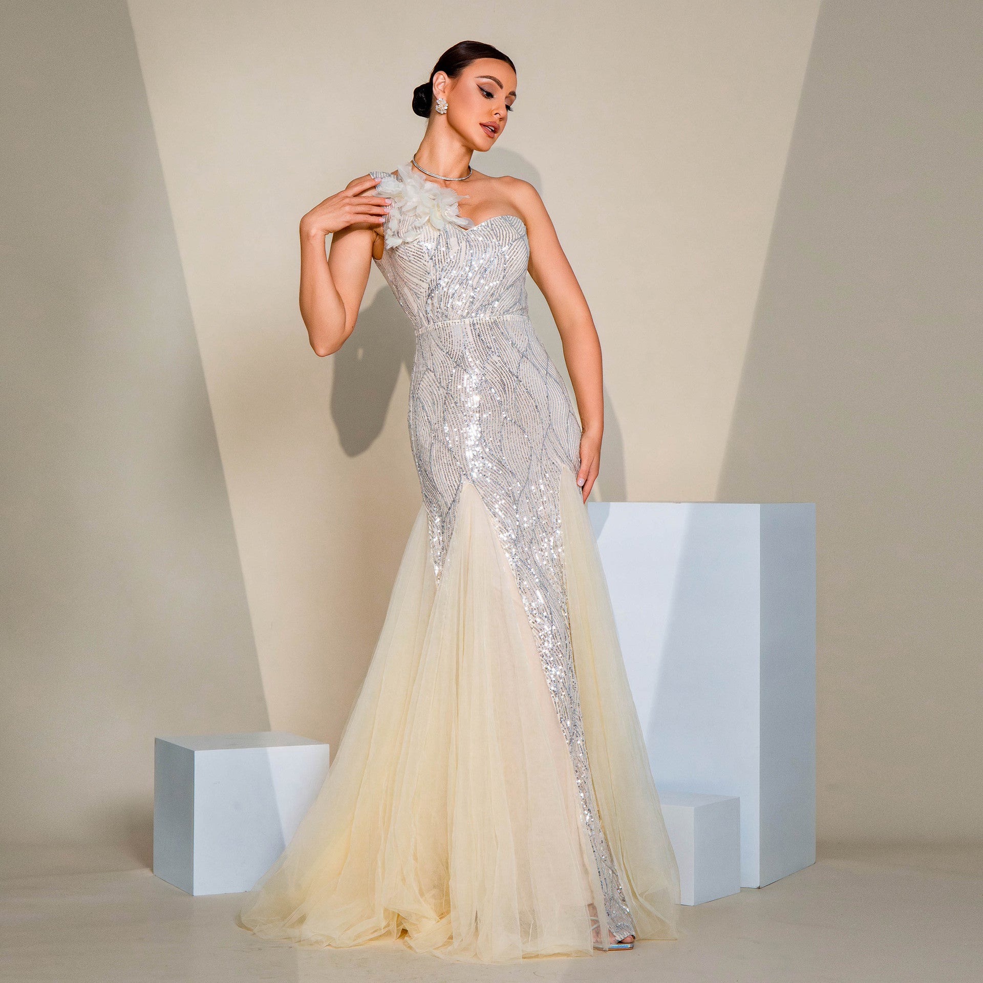 Slim Fit Hip-hugging Sequined Slit Banquet Evening Dress