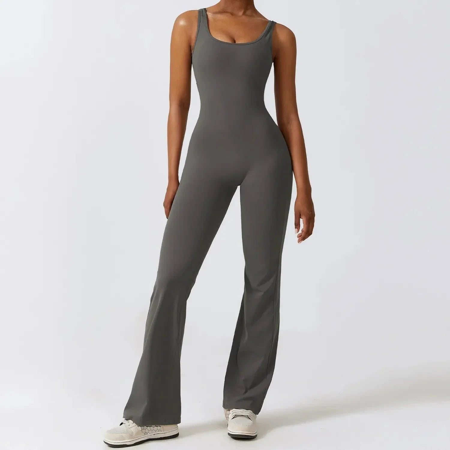 Amplify Sensuality – Ausgestellter, geraffter Jumpsuit