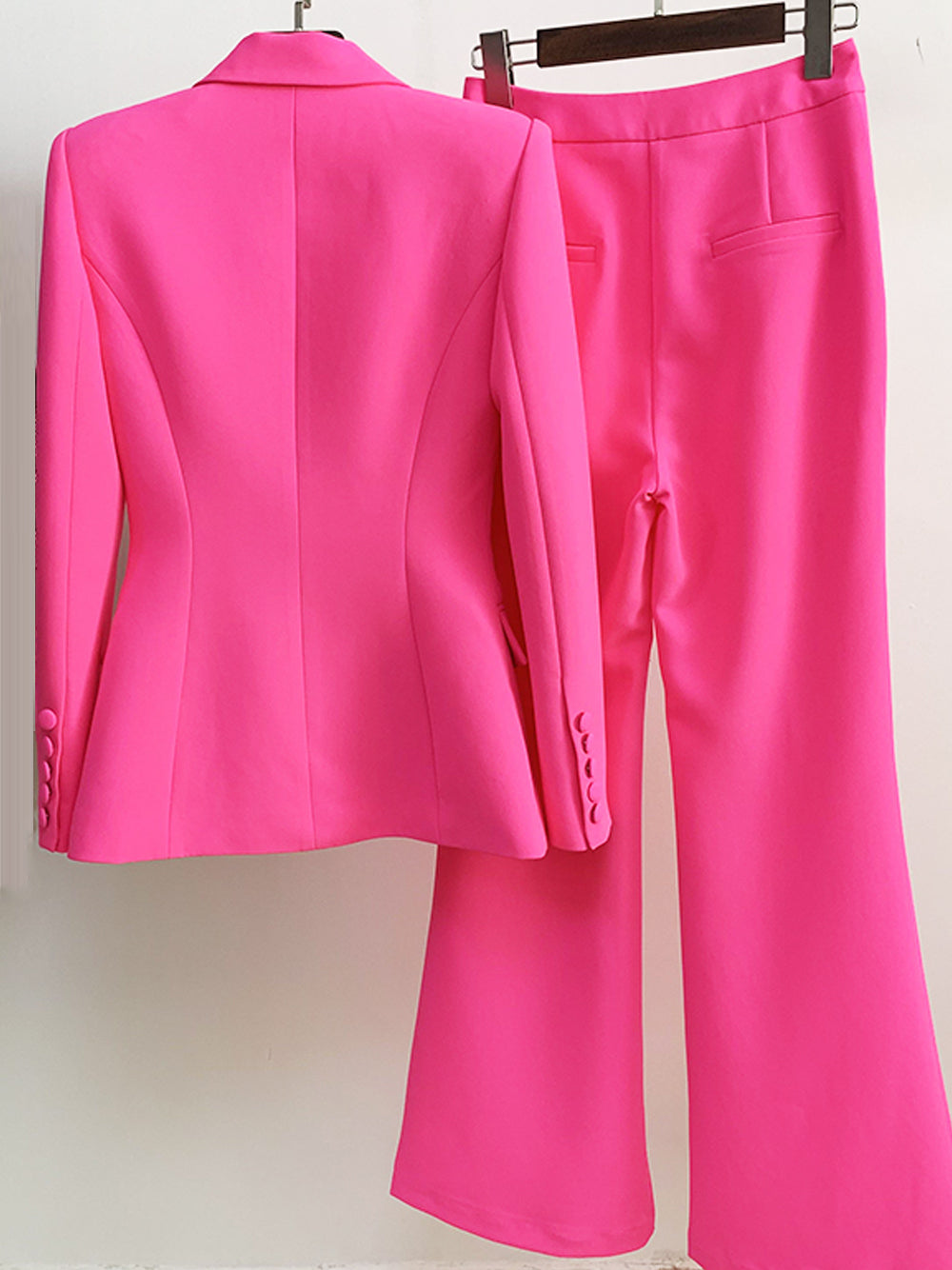 Conjunto de blazer y pantalón 212 en fucsia