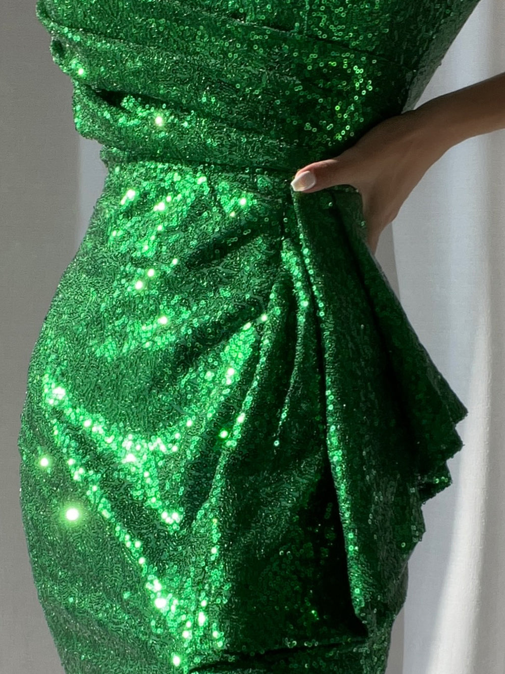 Vestido midi de lentejuelas EVE en verde