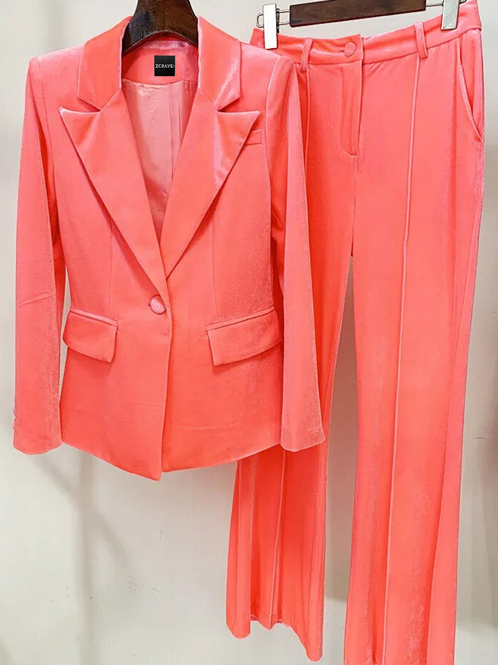 Conjunto de blazer de terciopelo y pantalón acampanado HINIYA en rosa melocotón