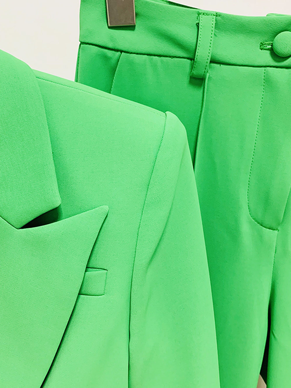 NAOMA Blazer & Flared Pants Set in Green