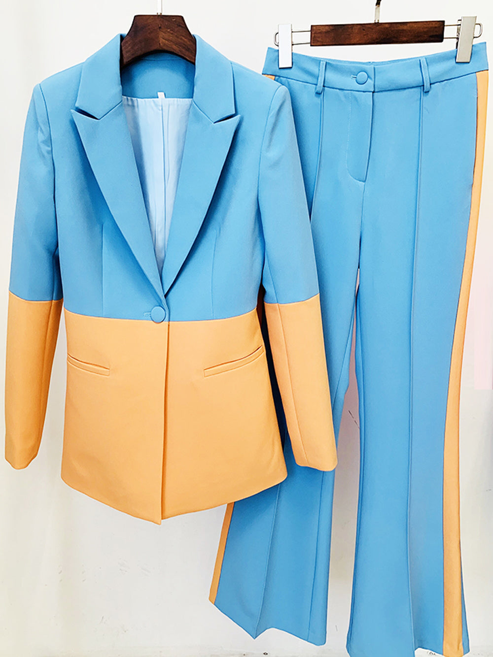 PETELE Blazer- und Hosenset in Blau und Orange