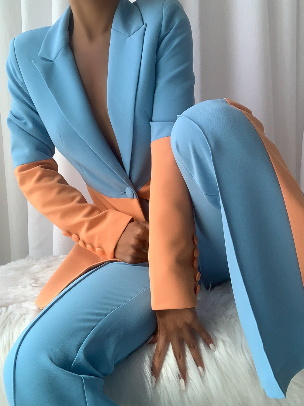 PETELE Blazer- und Hosenset in Blau und Orange