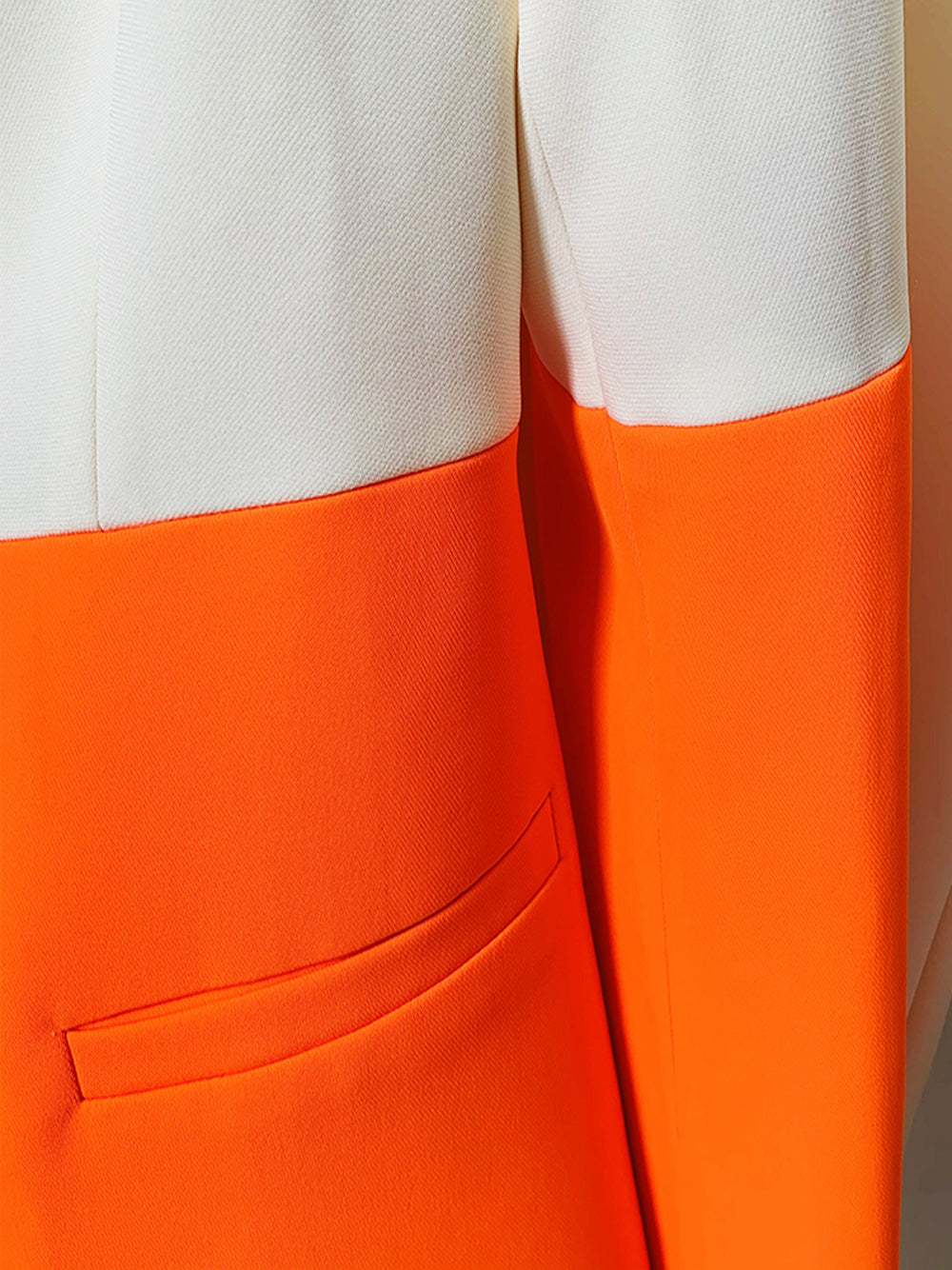 PETELE – Blazer- und Hosenset in Orange 