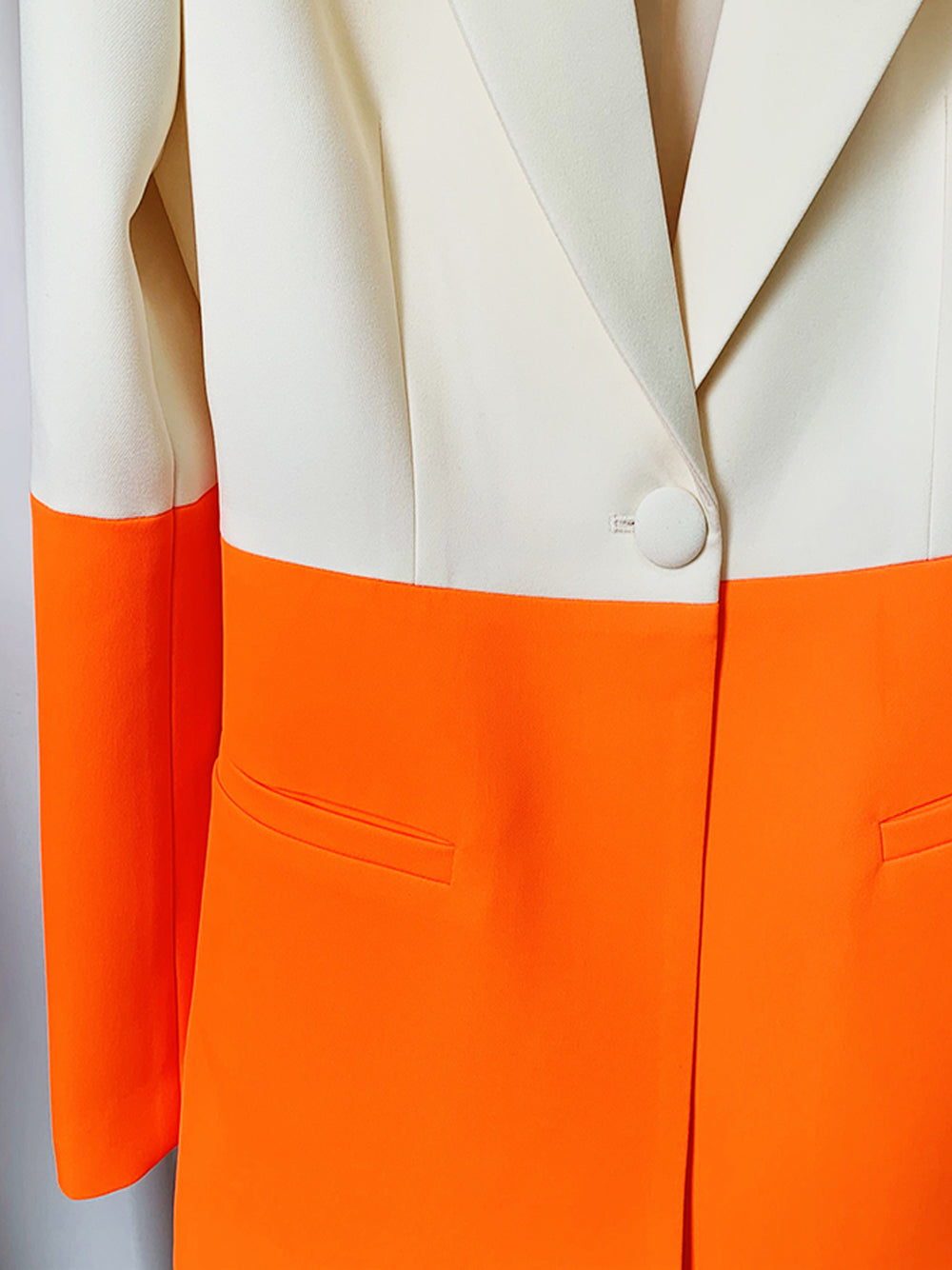 PETELE – Blazer- und Hosenset in Orange