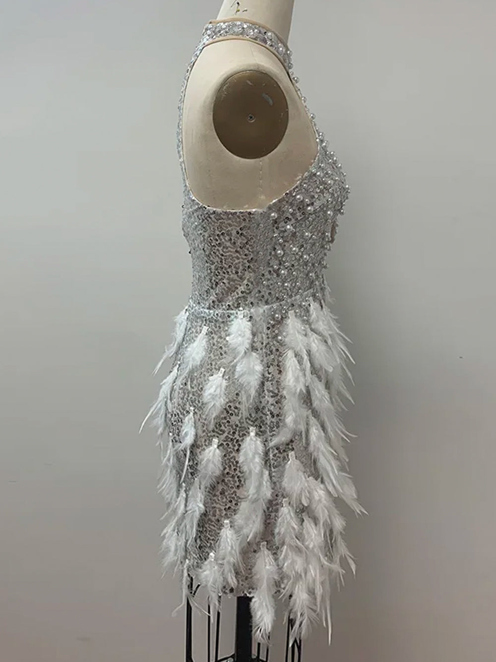 Minivestido de lentejuelas y plumas BETH