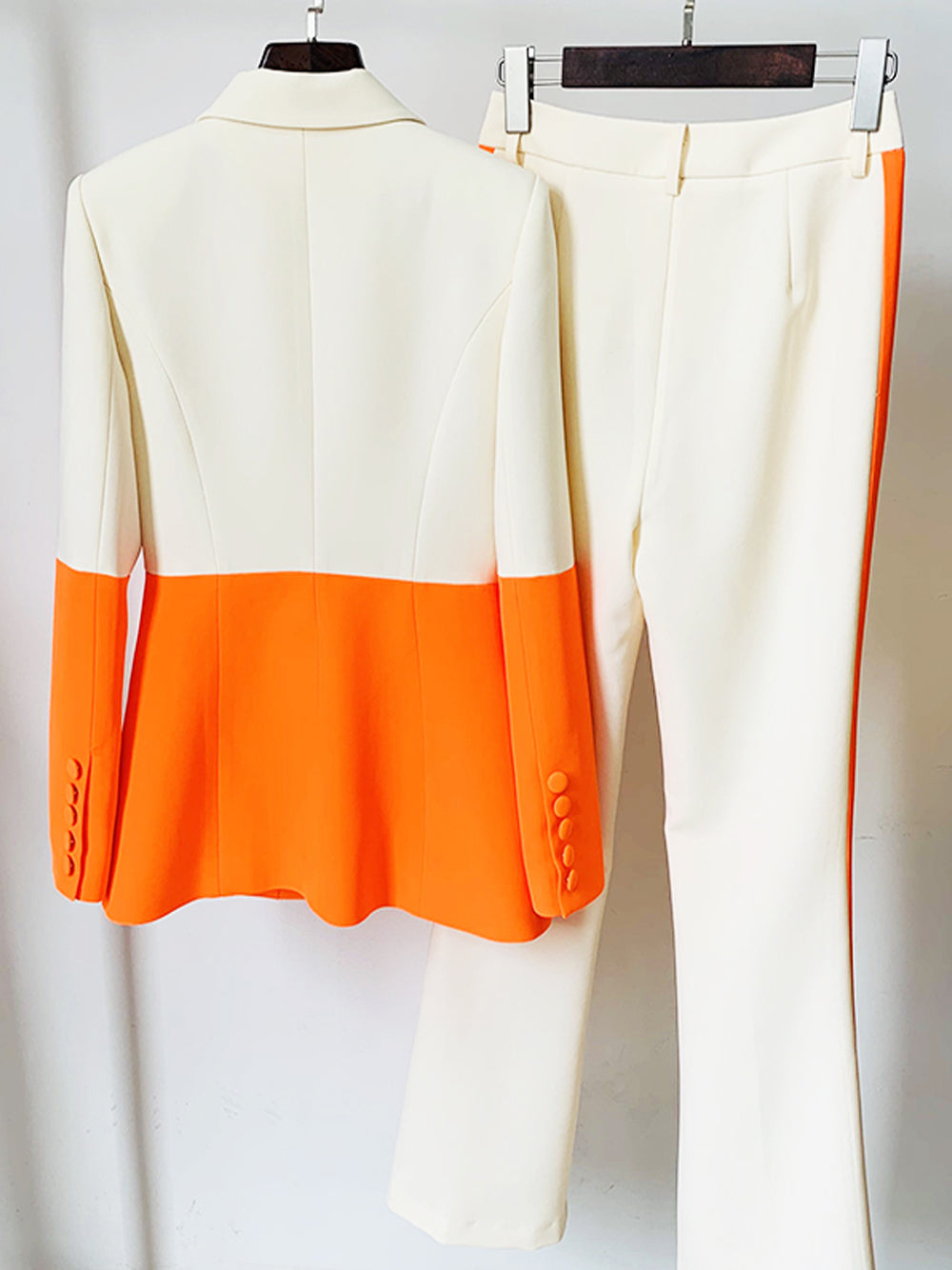 Conjunto de blazer y pantalón PETELE en naranja