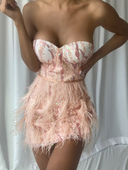 Minivestido con plumas y lentejuelas TESSE