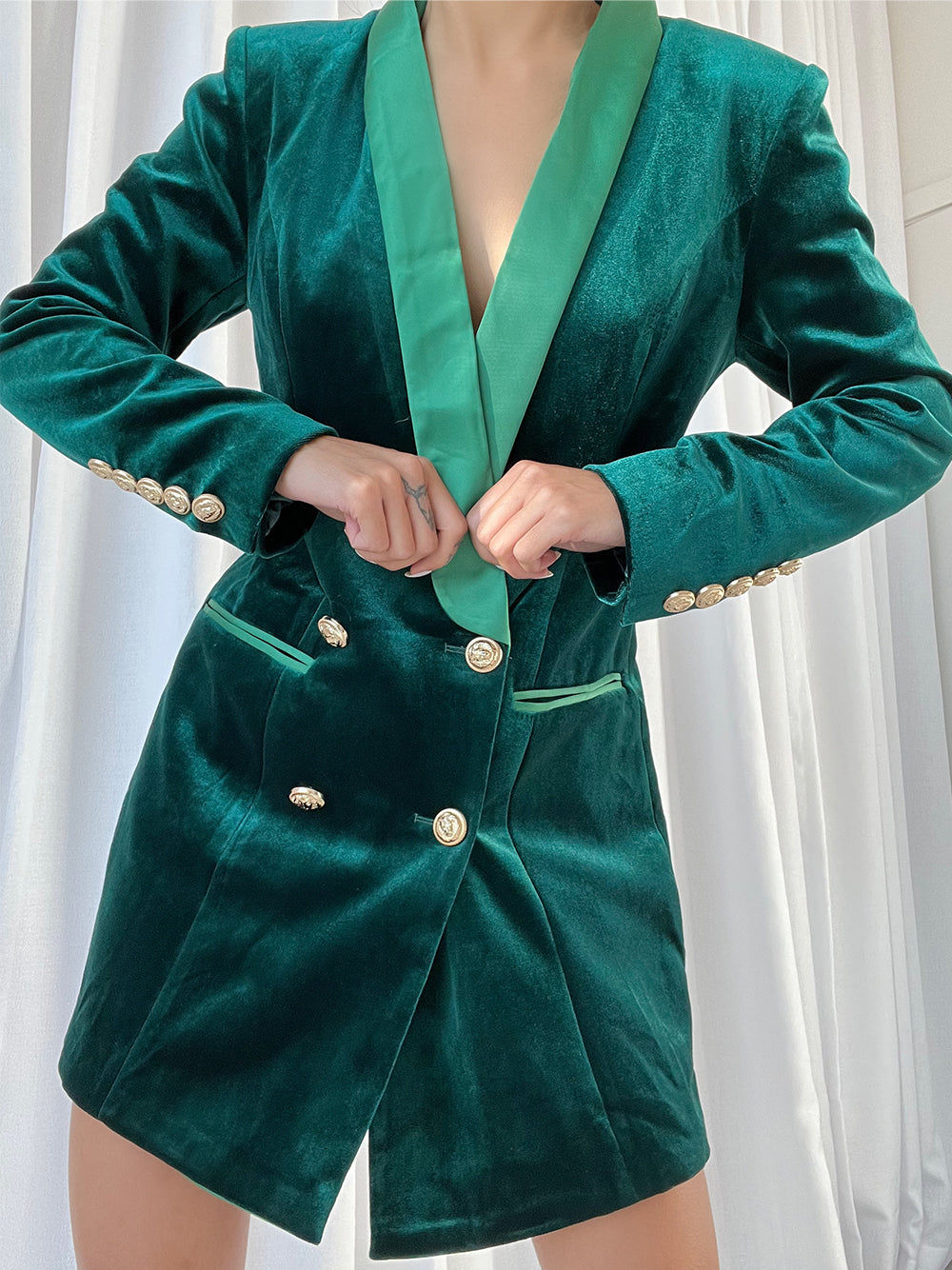 Vestido blazer de terciopelo LAPELE en verde