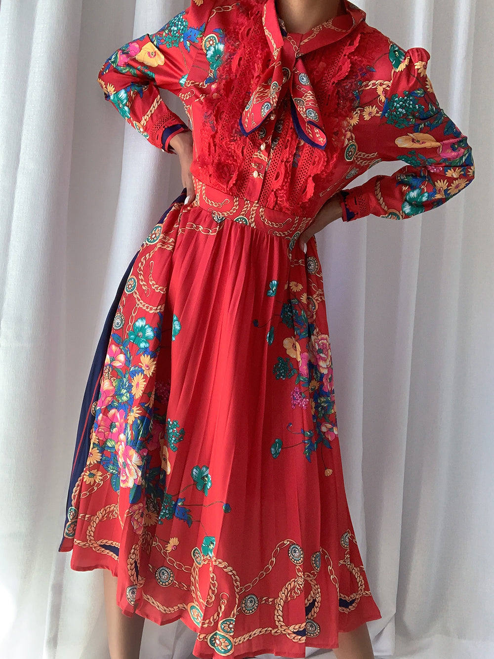 TERESE Bow Floral Pleated Midi Dress in Red