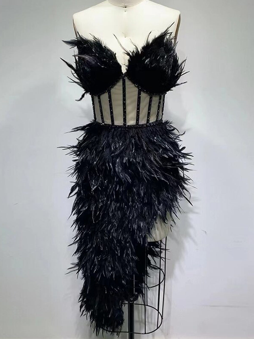 Vestido de plumas sin tirantes CELLAV