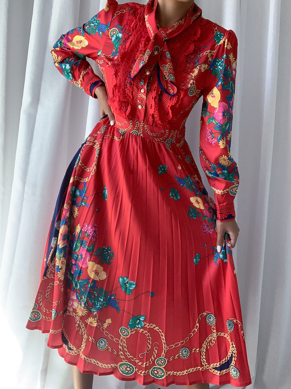 TERESE Bow Floral Pleated Midi Dress in Red