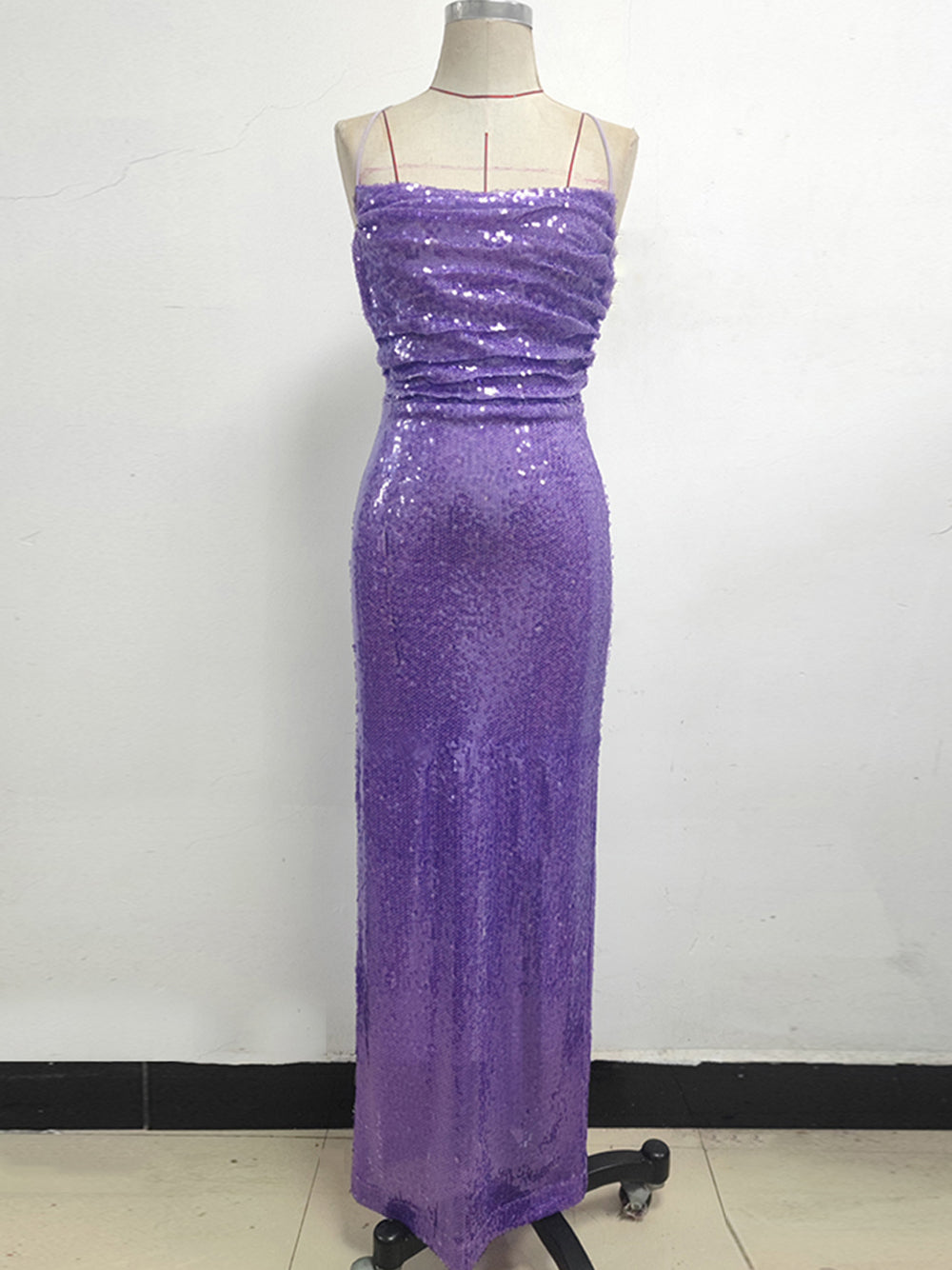 Vestido largo morado con lentejuelas VESSAI