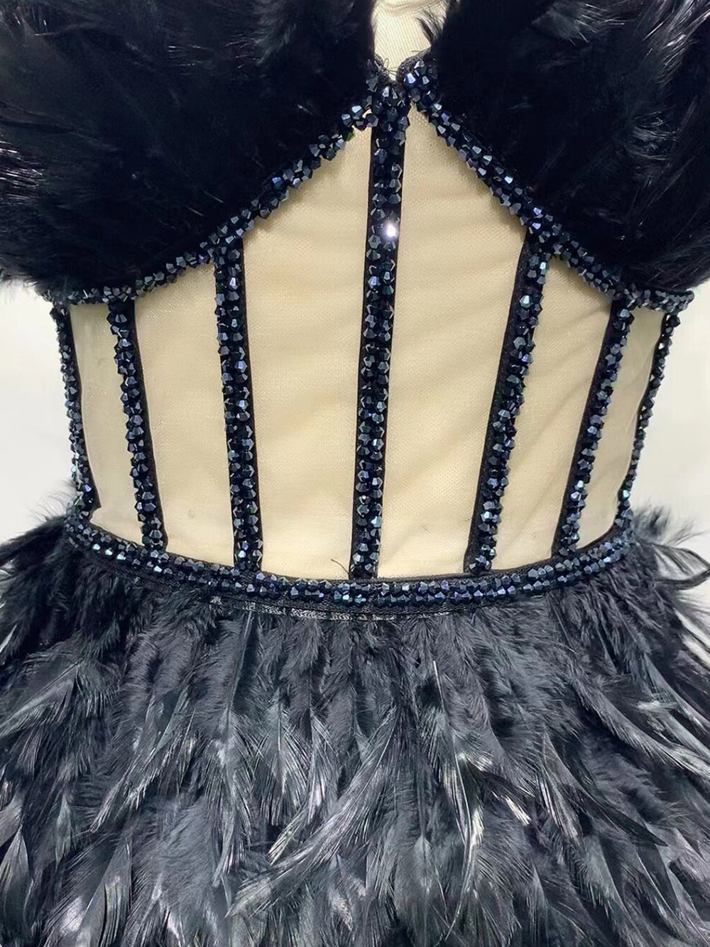 Vestido de plumas sin tirantes CELLAV