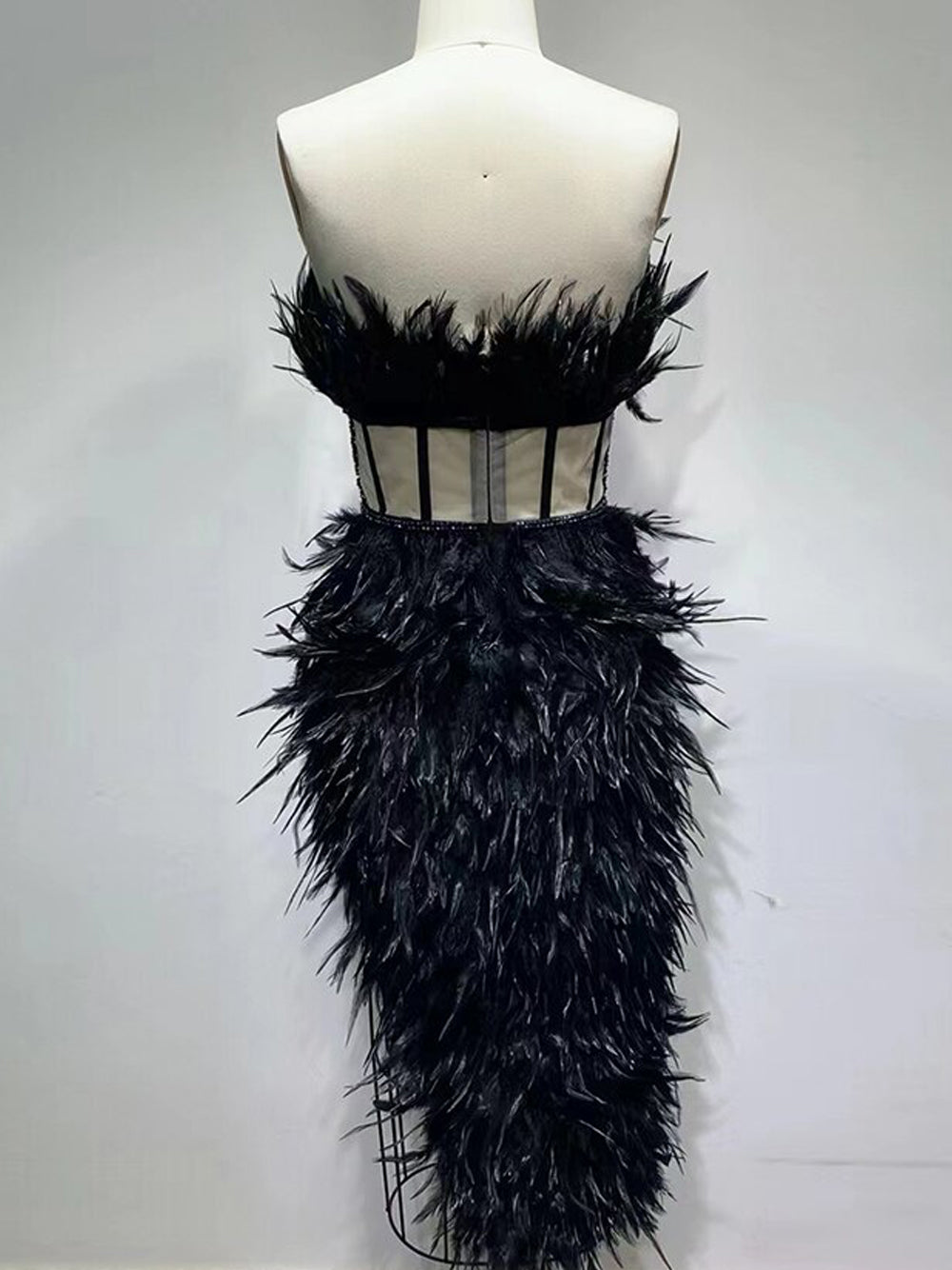 Vestido de plumas sin tirantes CELLAV