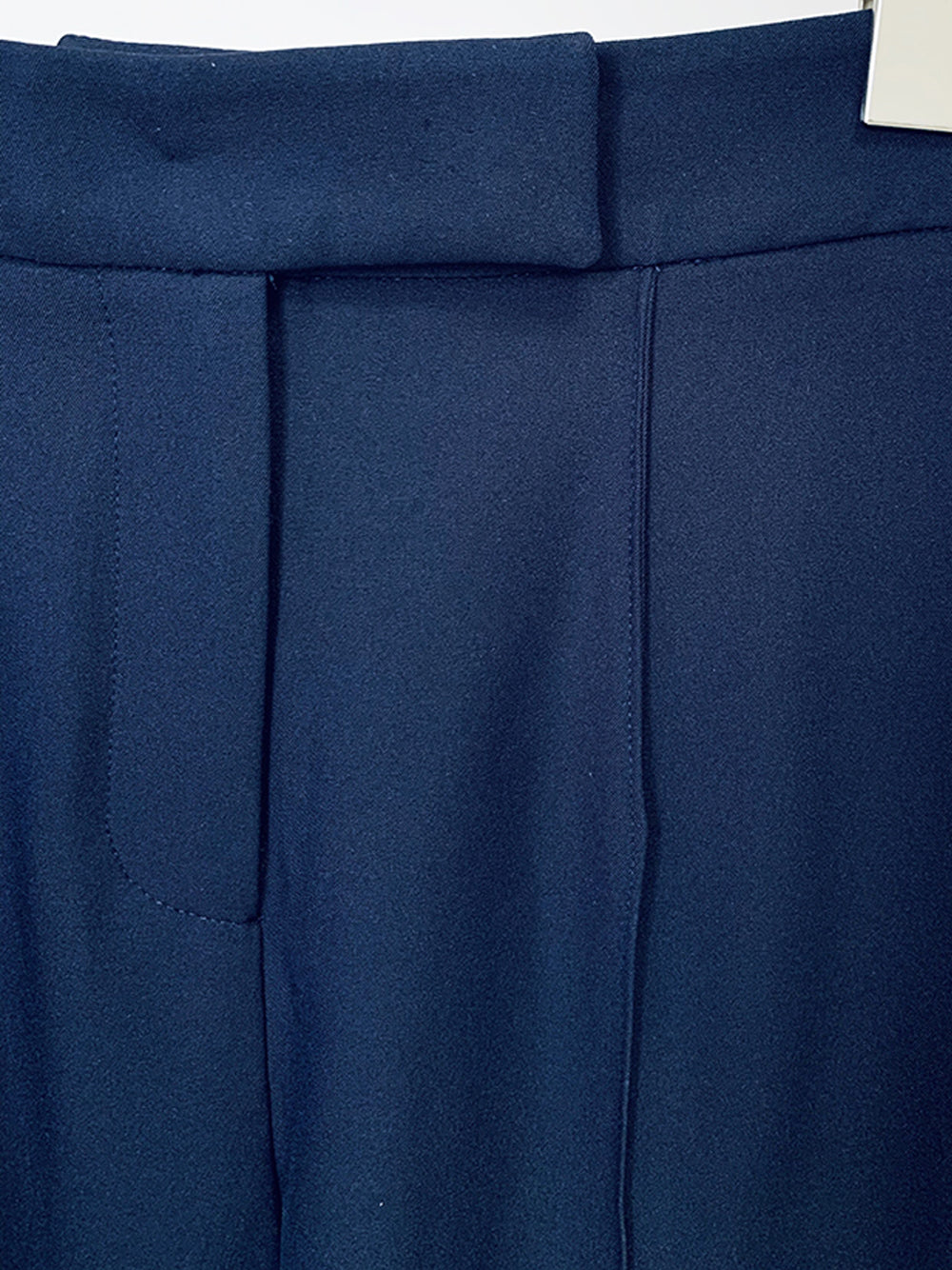 Conjunto de blazer y pantalón acampanado NAOMA en azul marino