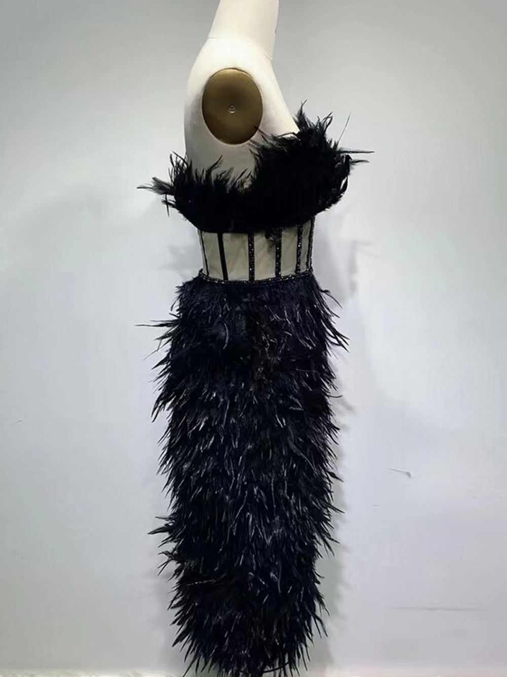 Vestido de plumas sin tirantes CELLAV