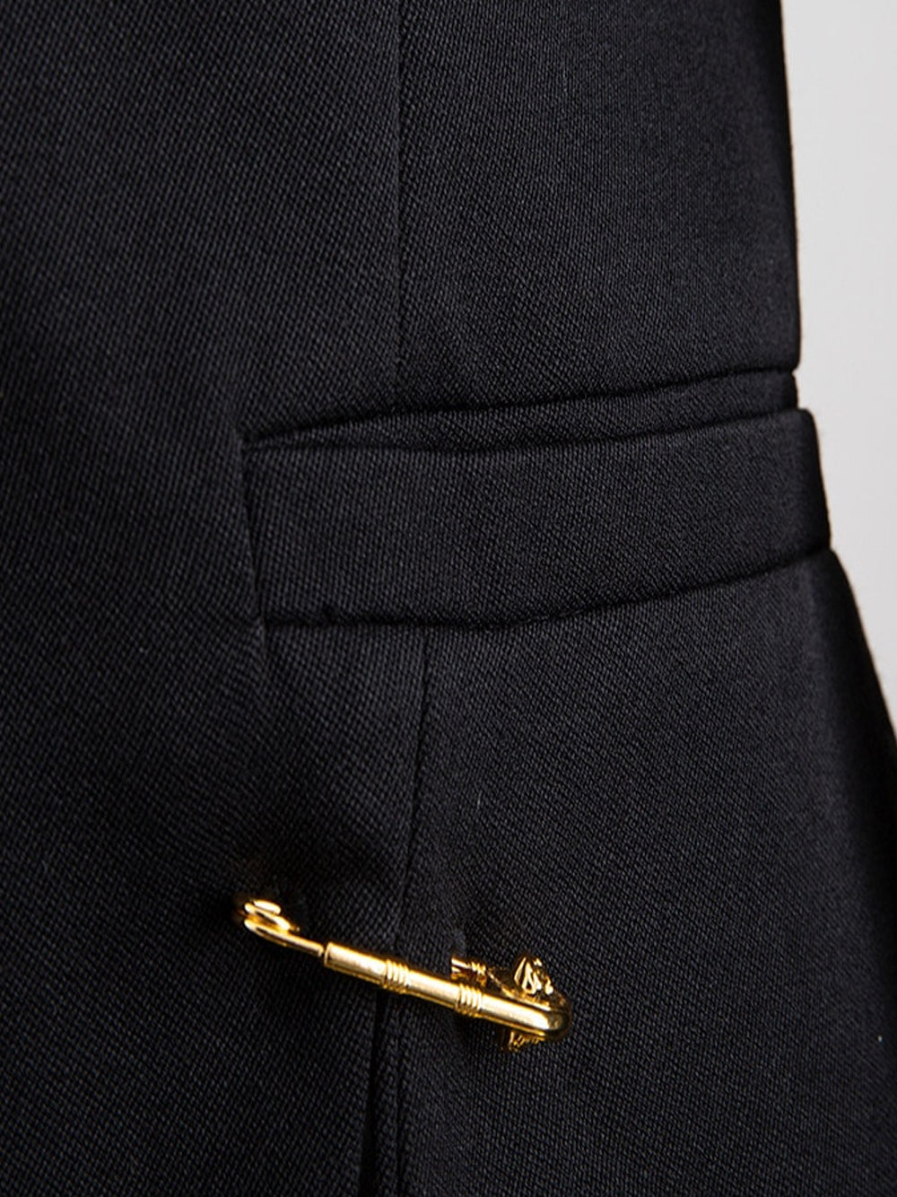 SCOTTIE Safety Pin Blazer