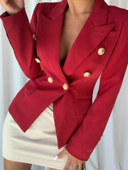 Zweireihiger roter Blazer