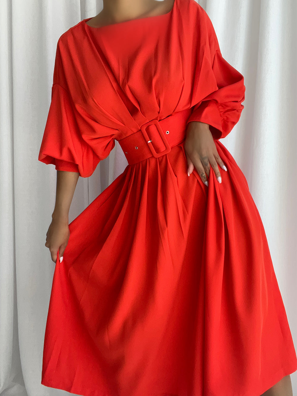 Vestido midi TAMI en rojo