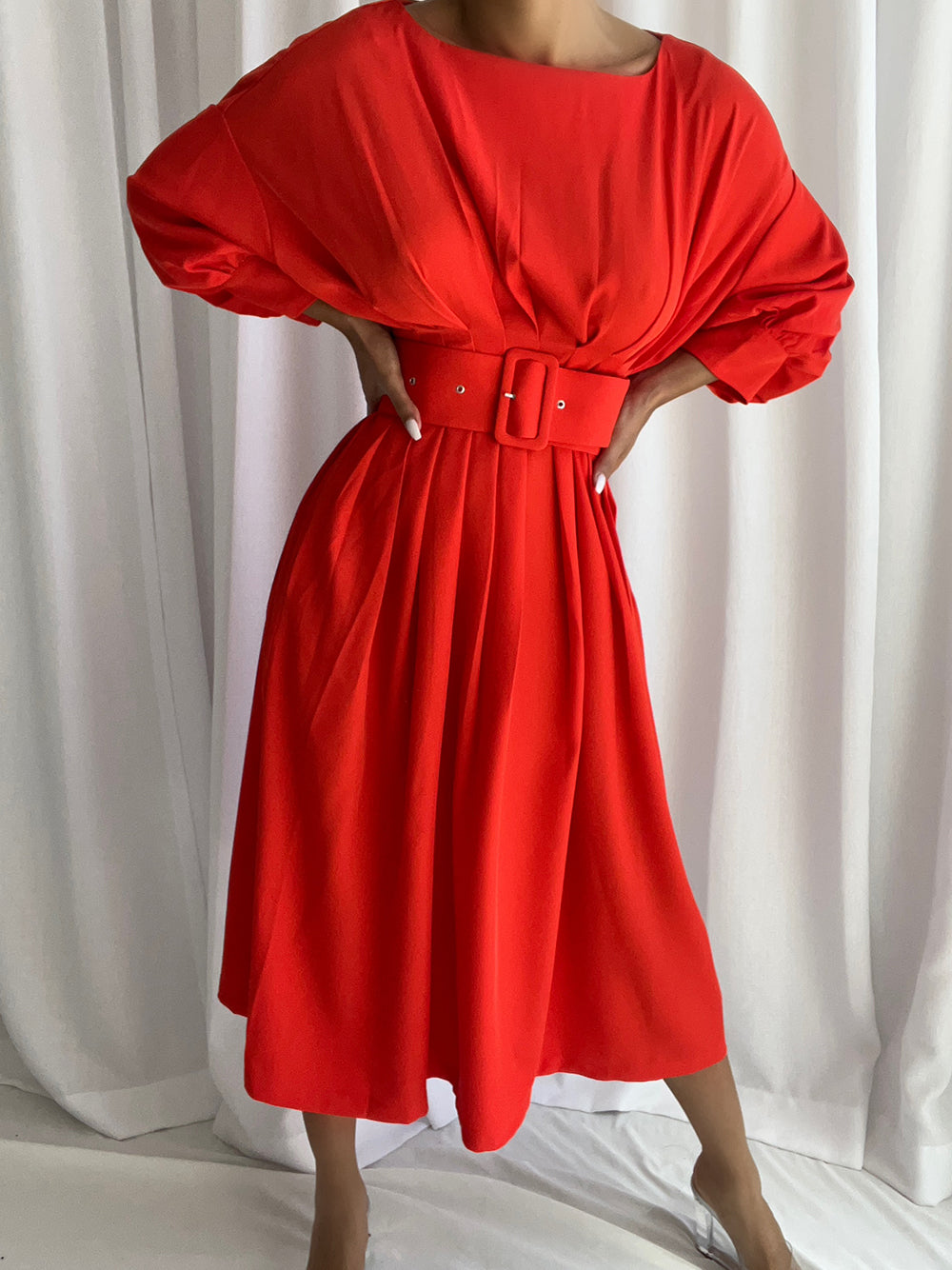 Vestido midi TAMI en rojo