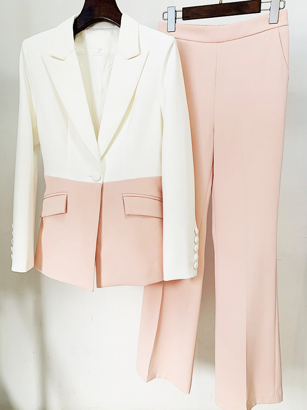 Conjunto de blazer y pantalón PETELE en rosa claro