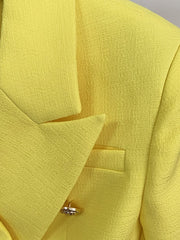 Blazer cruzado texturizado en amarillo