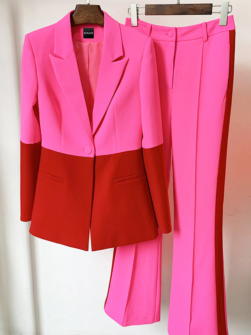 PETELE – Blazer- und Hosenset in Pink und Rot