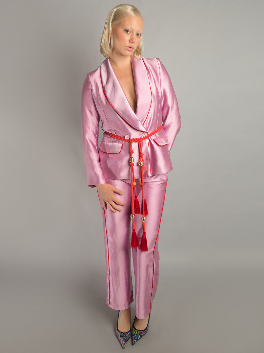 Pyjama-Set aus Satinblazer und Hose in Pink 