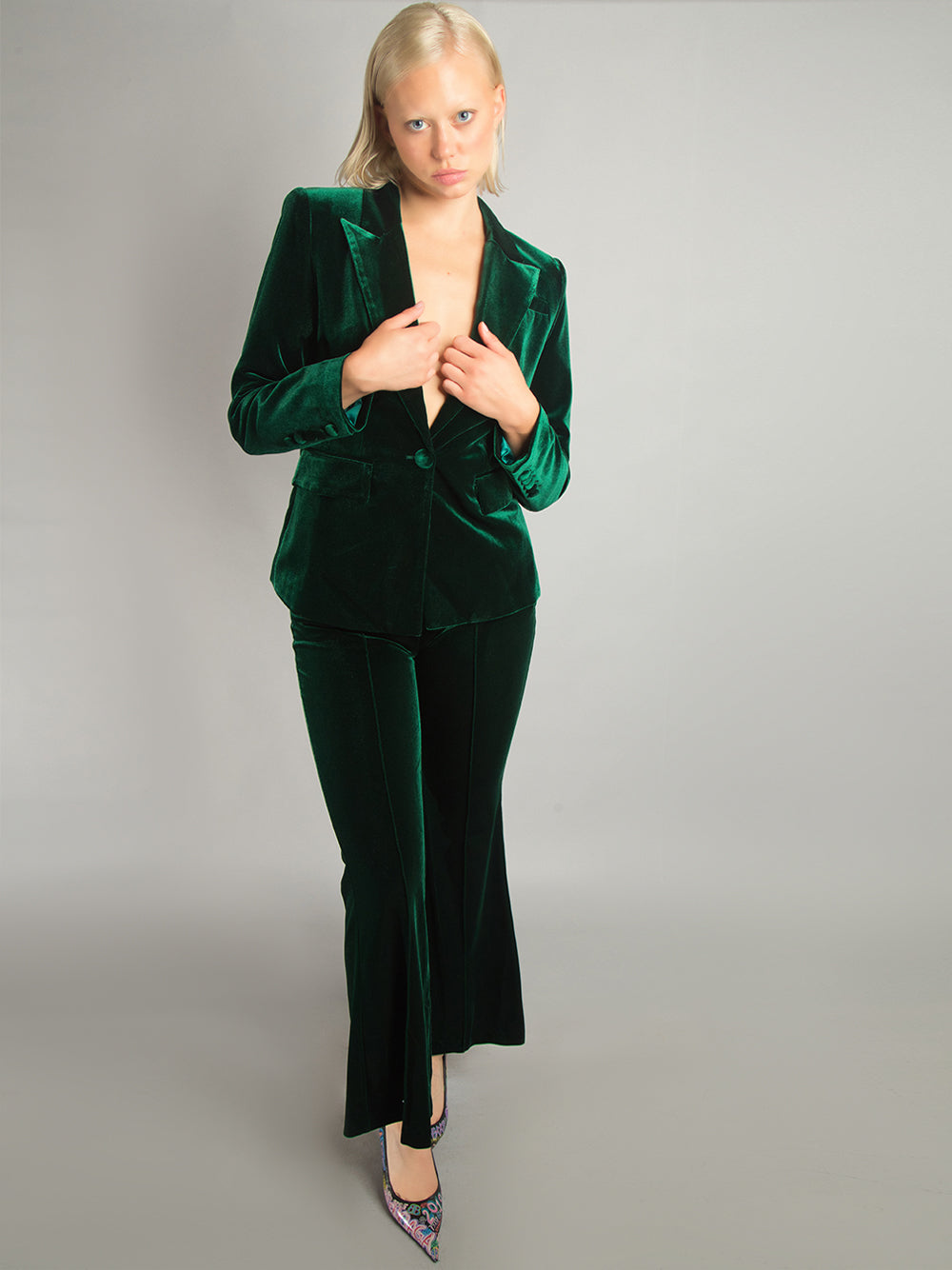 Conjunto de blazer de terciopelo y pantalón acampanado HINIYA en verde