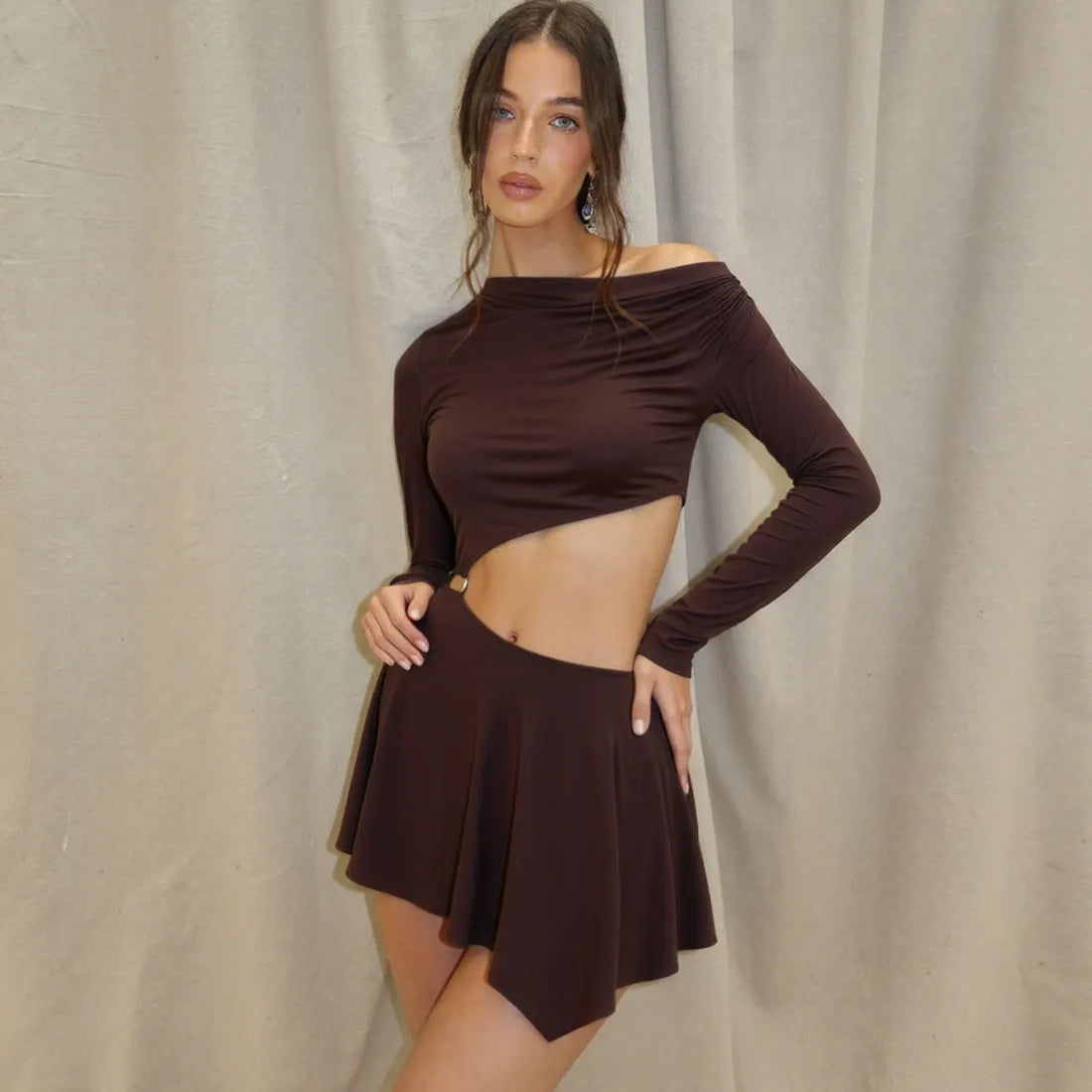 Open-Necked Dress With Exposed Midriff