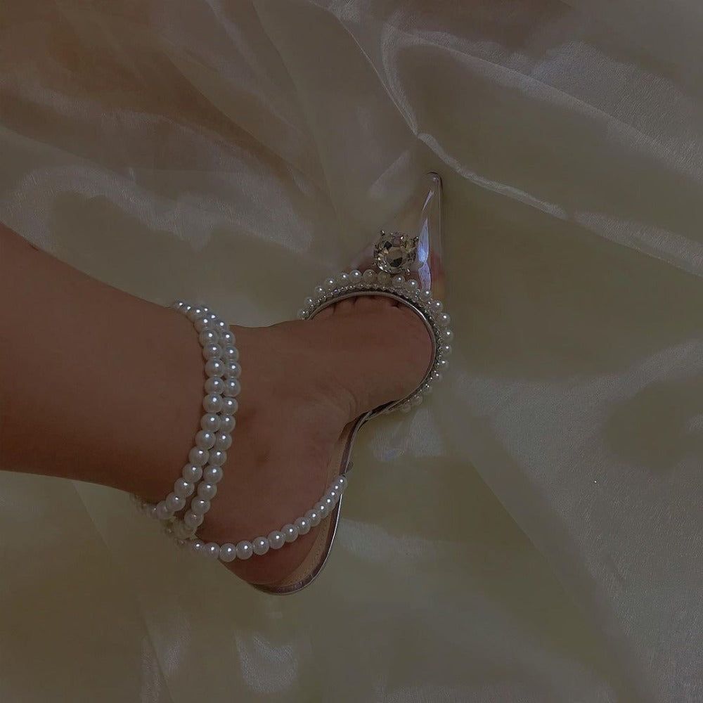 Tacones de cristal con tiras de perlas Agyness