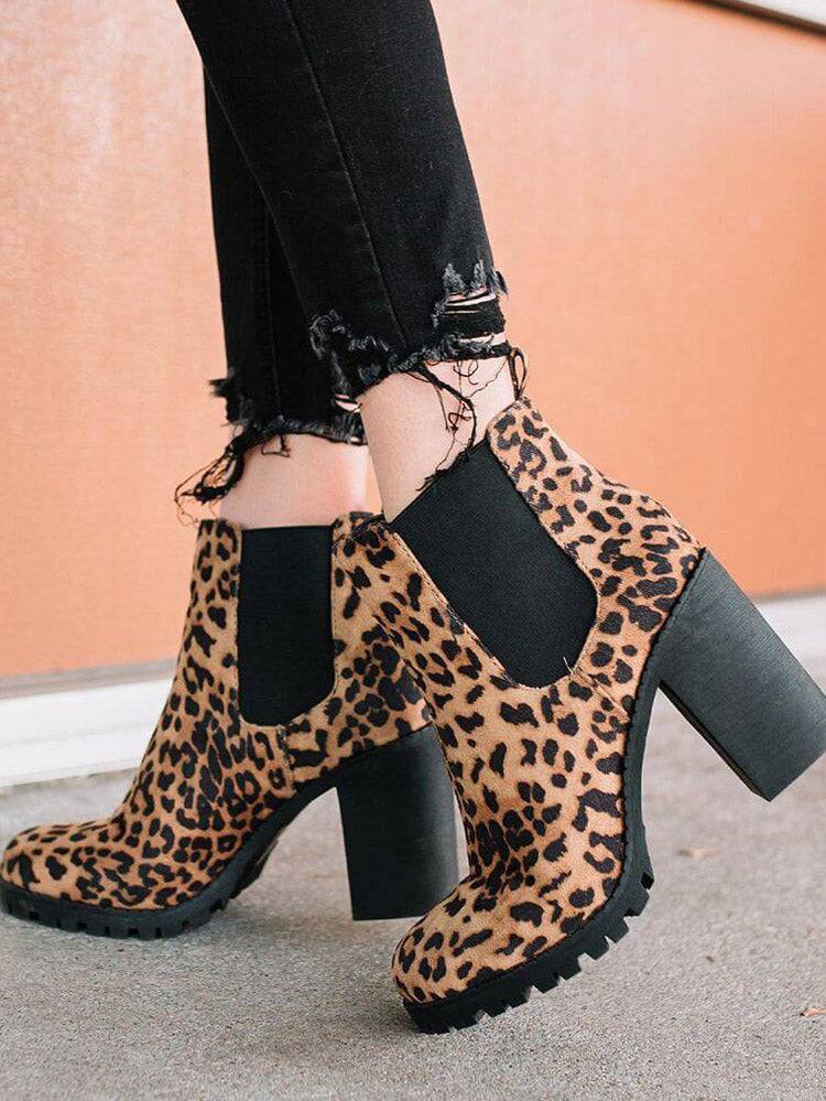 Botas de tacón grueso con estampado de leopardo