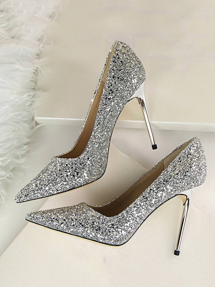 Pailletten-High Heels mit spitzer Spitze