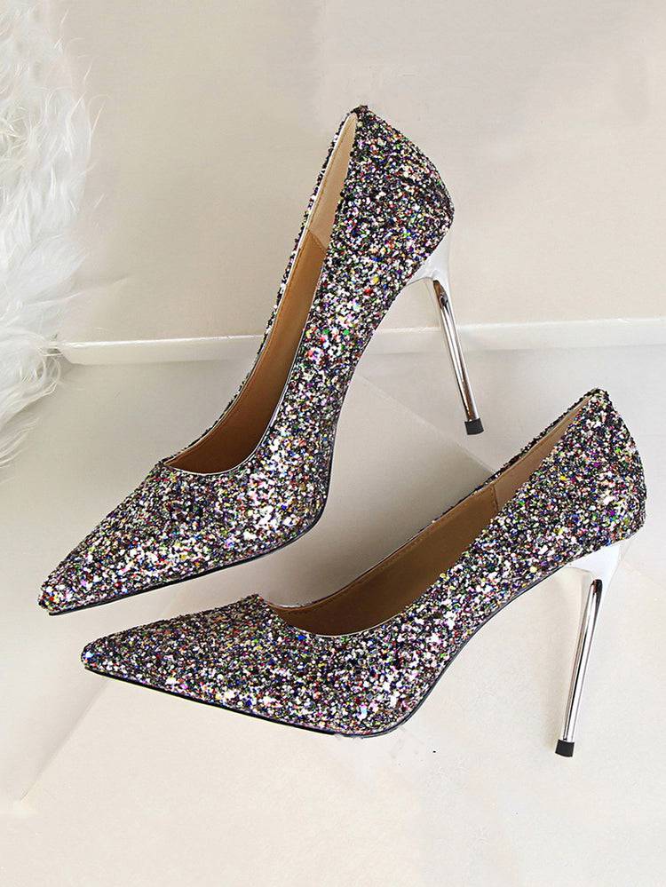 Pailletten-High Heels mit spitzer Spitze