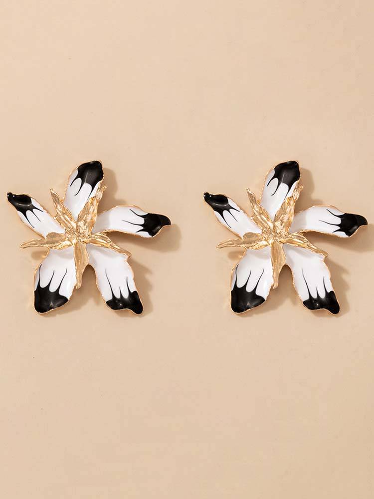 Flower Design Earrings