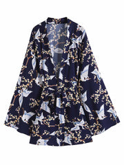 Bata tipo kimono de poliéster de color azul oscuro con estampado de pájaros para fiesta, corta, estilo plumero