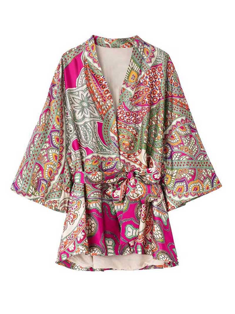 Bata estilo kimono con chaqueta y estampado paisley de verano