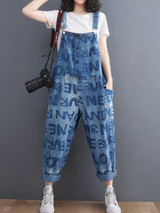 Latzhose aus Denim mit hoher Taille und Alphabet-Buchstabendruck