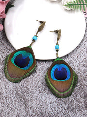 Pendientes de plumas de pavo real Pristine Addition