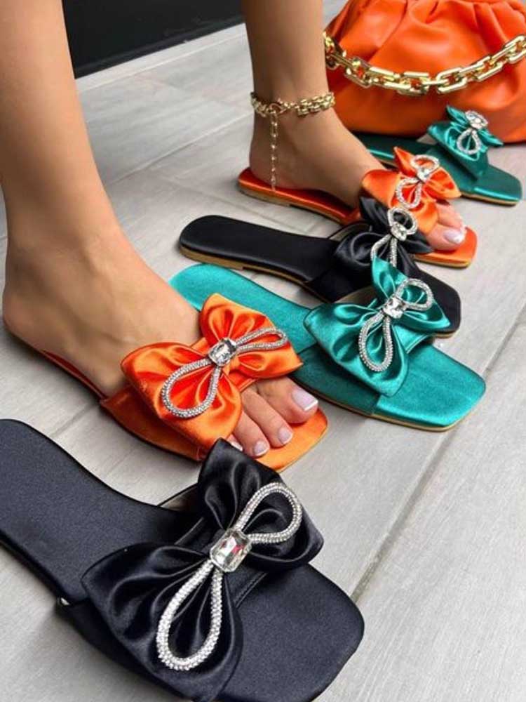 Sandalias planas con lazo de diamantes de imitación