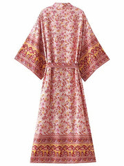 Bata tipo kimono de algodón de color rosa con estampado largo 