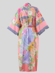 Hermosa chaqueta kimono de manga corta con estampado largo para fiesta